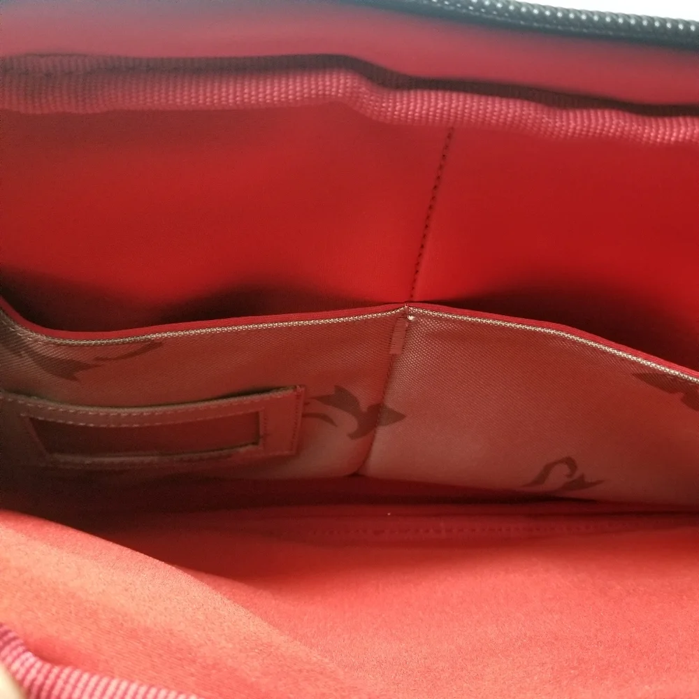 LIKE NEW HUSKY HEAVY DUTY BRIEFCASE